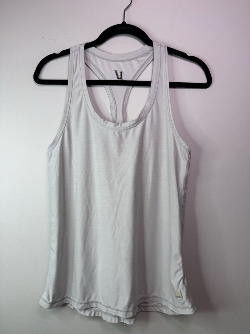 Vuori Women's Lux Performance Racerback Tank Top Gray Medium